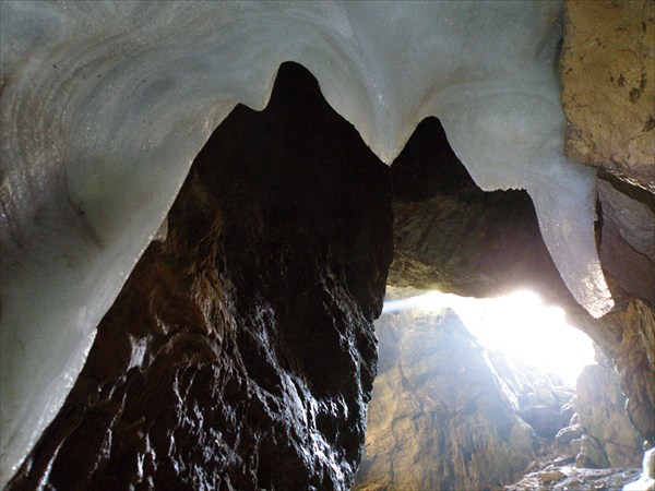 Пещера Б.Бузлук (Караби-яйла)