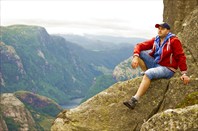 Любуясь красотами фьорда-скала Кафедра Проповедника