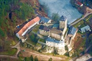 Средневековый замок Кост