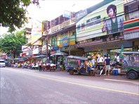 Бангкок. В районе улицы Хаосан роад (Khao San road)