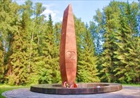 Стелла-Мемориал на месте гибели Ю. Гагарина