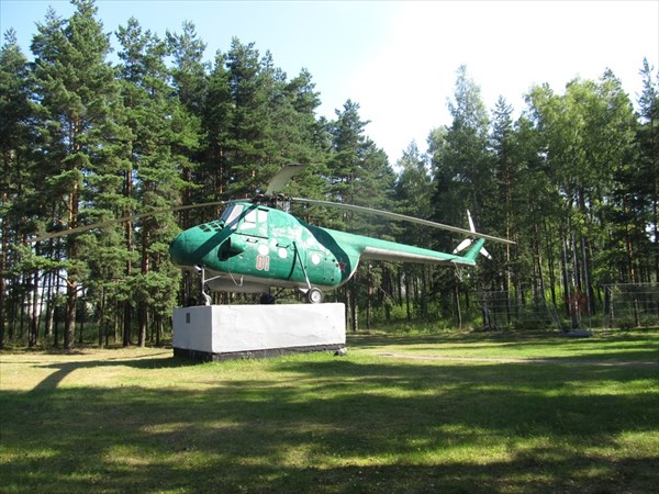 Памятник Ми-4 в Глебычево