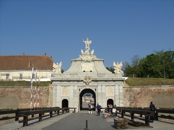 Главные ворота Крепости Алба Юлия
