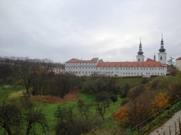 Вид на Страговский монастырь 1140—1143
