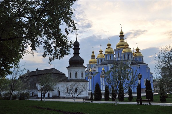 Михайловский Златоверхий монастырь
