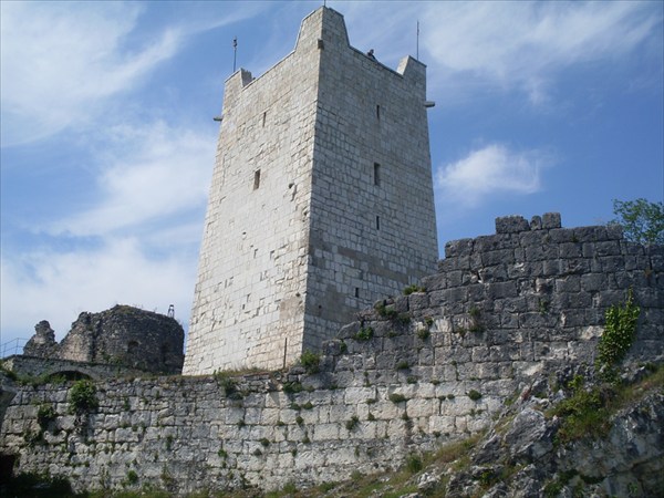 Анакопийская крепость, Восточная башня