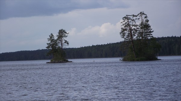 Островки на входе в залив