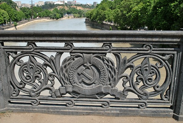 мост через Куру в Тбилиси