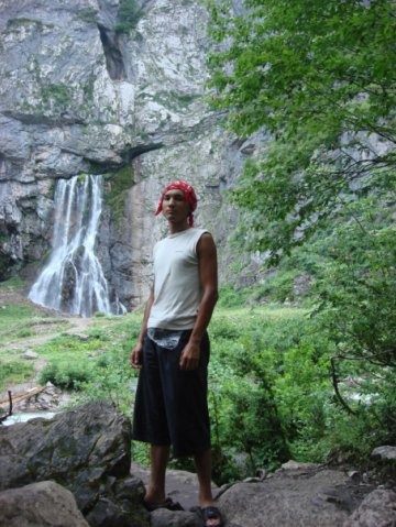 на фото: Гегский водопад