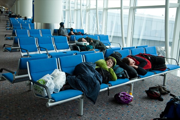 Спим в аэропорту Гонконга