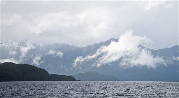 Озеро Манапоури.