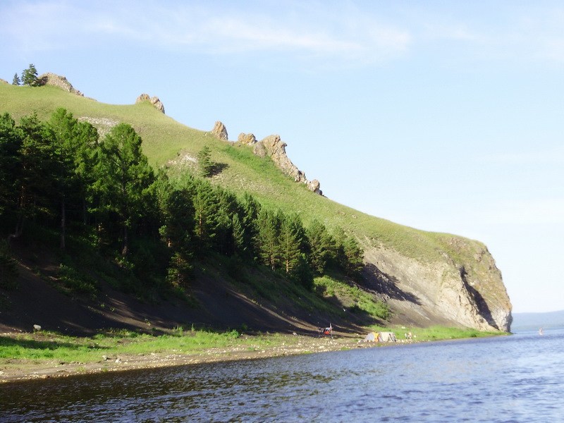 Село гребень. Ангара Мотыгинский район. Скала гребень Мотыгино. Ангара река Мотыгино. Гребень Мотыгино.