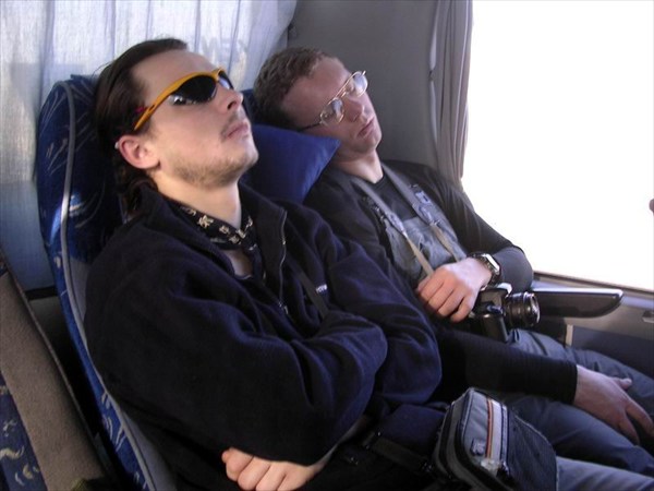 спим в автобусе