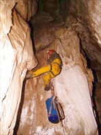  Второй уступ -пещера Под Каштаном