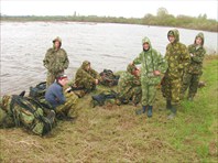 Пешком вдоль реки