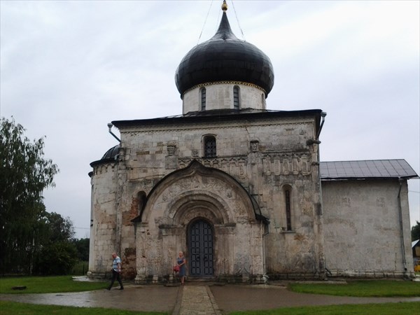 Георгиевский белокаменный собор 13 века