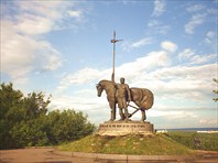Первопоселенец-Памятник Первопоселенцу