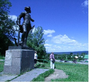 Переславль Залесский. Памятник Петру I