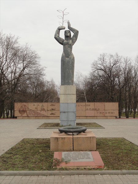 Стандартный памятник героям ВОВ