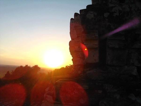 Закат с одного из храмов Ангкора
