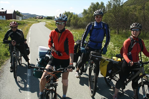 Узкая автодорога Fv825