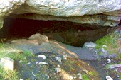Пещера Майская