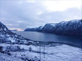 Фьорд Eidsfjorden, вид в полночь