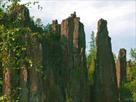 Скалы на Подкаменной Тунгуске на притоке Уксиктэ
