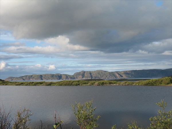 Стоянка на озере около Териберки