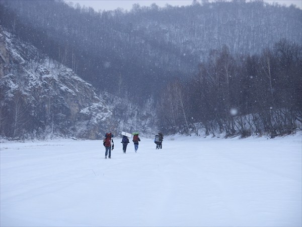 Заброска.По льду Зилима, стараясь держаться его левого берега.