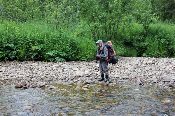 Еще на том берегу.