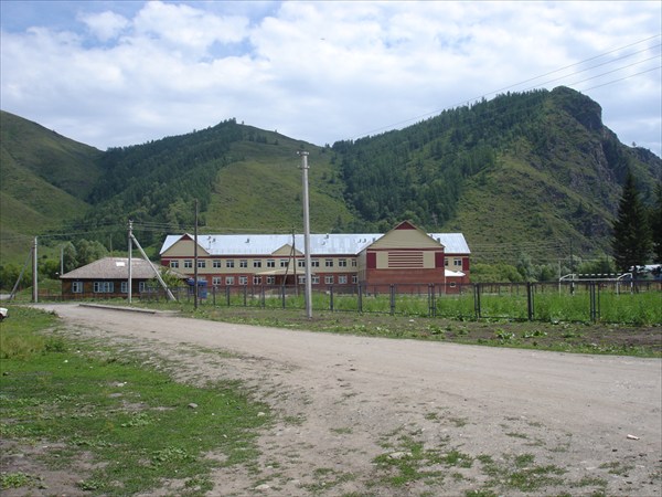 Школа в селе Коргон