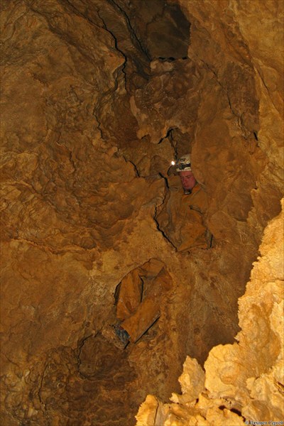 Спелеолог и пещера - единое целое