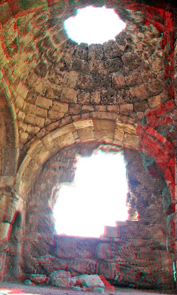 Внутри античного строения