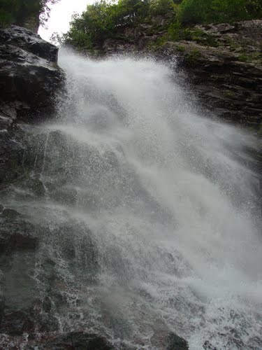 Водопад Черный Шаман