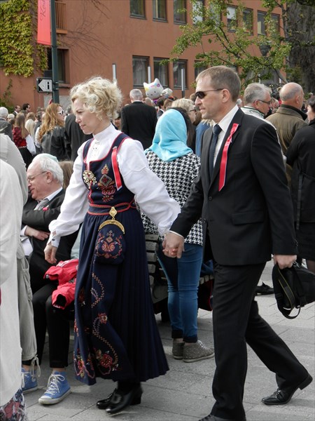 Муж решил не наряжаться