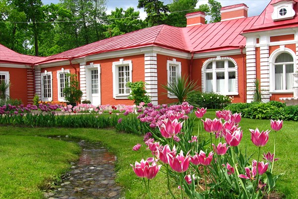 Дворец Монплецир в Петергофе.