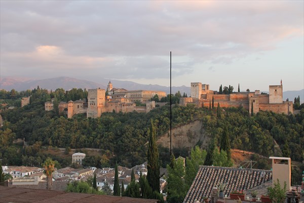 Альгамбра со смотровой площадки Сан Николас