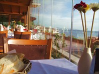 Ресторан возле рыбного рынка в армянском квартале Кумкапи