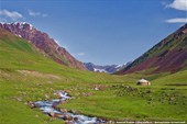Юрта в горах