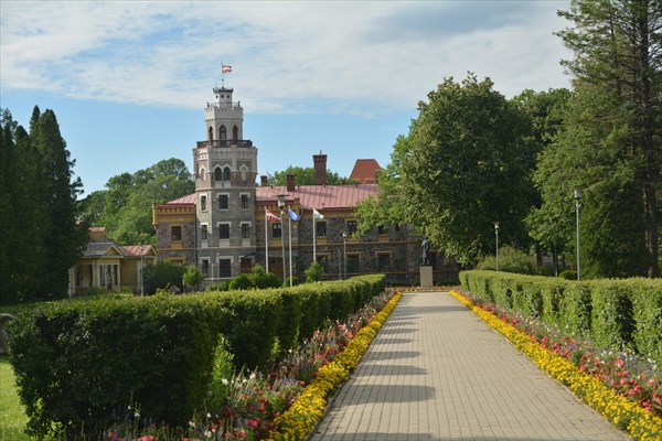 Новый Сигулдский дворец