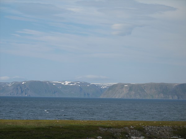 Вид на полуостров Нордкин с полуострова Варангер