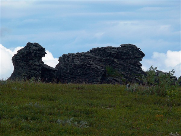 Каменные останцы на боковом отроге