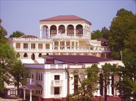 Театр и дворец-Зелёный театр и дворец торжеств "Эльбрус"