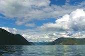 Выход в Sognefjord из Aurlandsfjord
