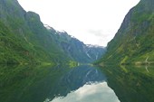 `Силиконово-графическая ареальность` Naeroyfjord-а