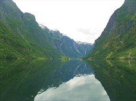 "Силиконово-графическая ареальность" Naeroyfjord-а