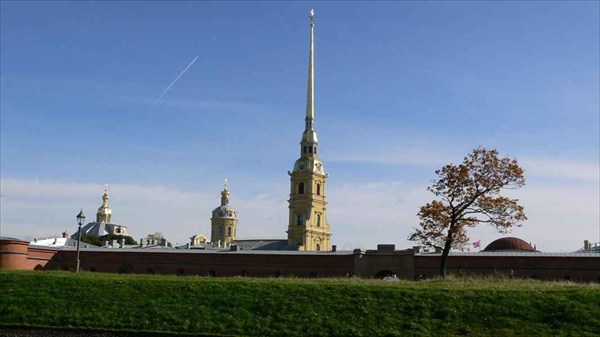 Вид на Петропавловскую крепость с Кронверкского пролива