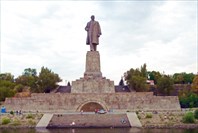 556785-Памятник Ленину