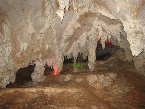 Пещеры Дженолан